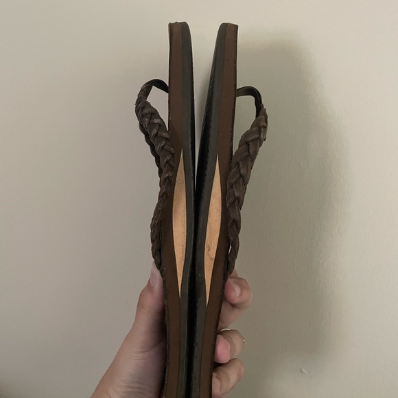 Faux Leather Braided Flip Flop - Arch Support 🩴 - Picture 4 of 4